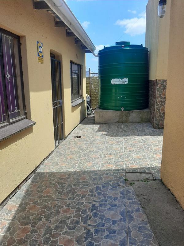 6 Bedroom Property for Sale in Mdantsane Nu 13 Eastern Cape